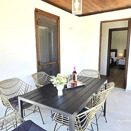 Summertime Just 90meters From The Sea! *