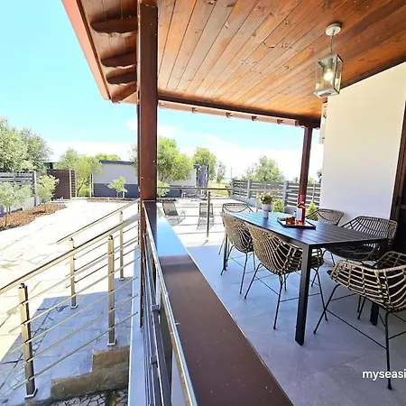Summertime Just 90meters From The Sea! *