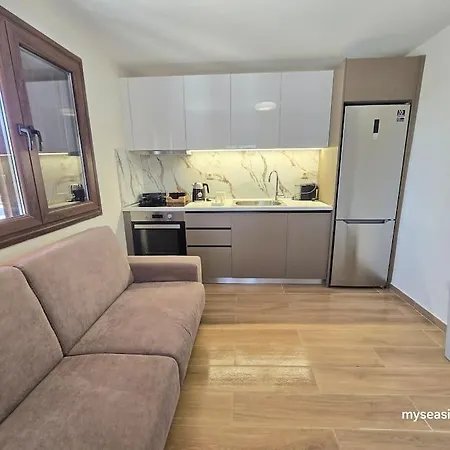 Summertime Just 90meters From The Sea! Holiday home *