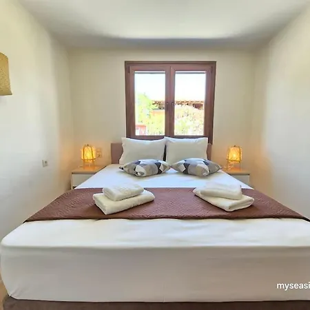 Summertime Just 90meters From The Sea! * Sozopoli