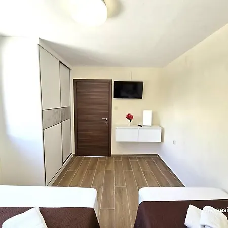 Summertime Just 90meters From The Sea! Sozopoli