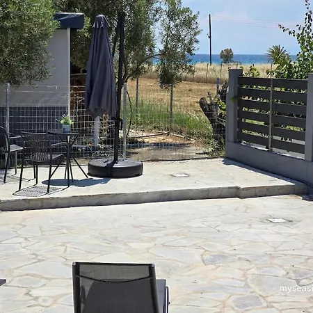 Holiday home Summertime Just 90meters From The Sea!
