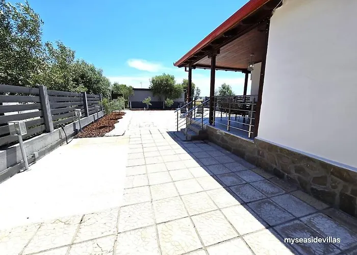Summertime Just 90meters From The Sea! Casa de Férias Sozópolis