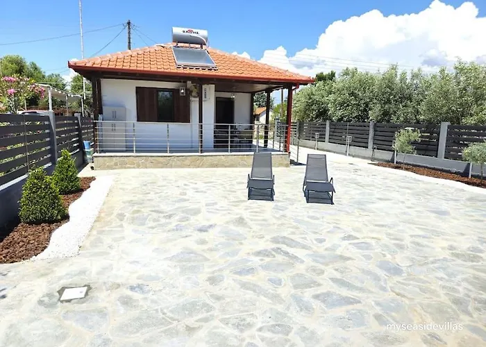 Summertime Just 90meters From The Sea! Casa de Férias *
