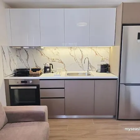 Summertime Just 90meters From The Sea! بيت للعطل