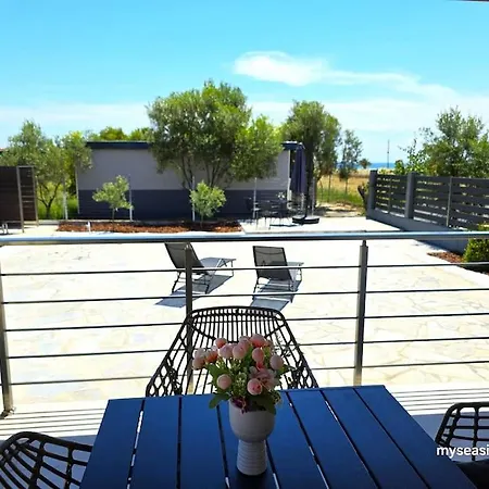 Summertime Just 90meters From The Sea! بيت للعطل *